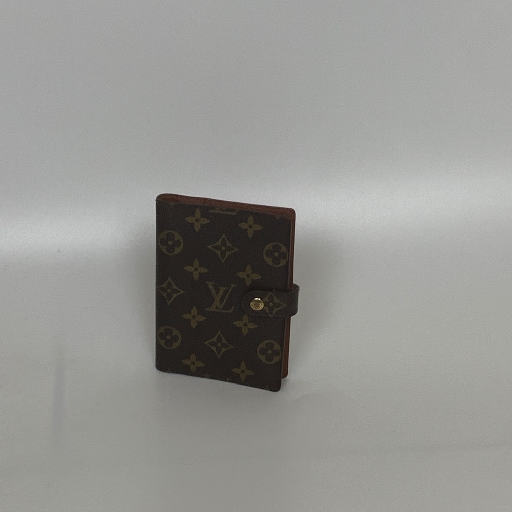 Louis Vuitton Small ring agenda cover